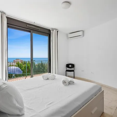 Vivi Homes - La Roca Pool, Terrace, Golf & Sea View Lägenhet *