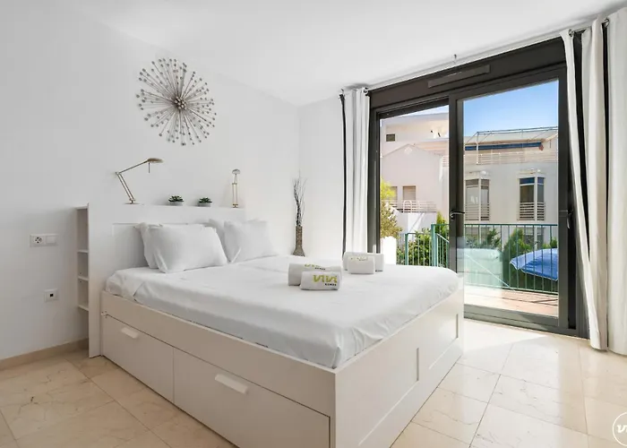 Vivi Homes - La Roca Pool, Terrace, Golf & Sea View * Fuengirola