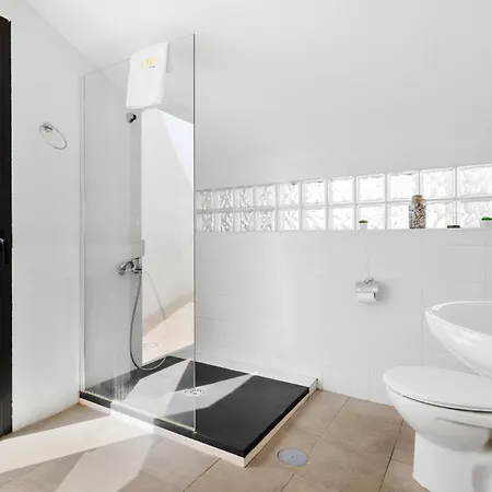 公寓 Vivi Homes - La Roca Pool, Terrace, Golf & Sea View